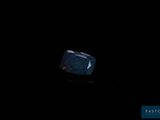 a black diamond in the middle of a black background