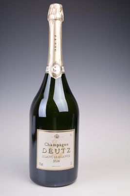 une bouteille de champagne Deutz