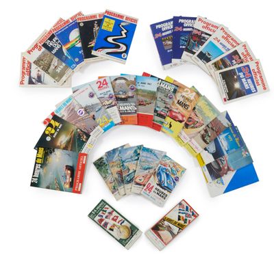 de nombreux magazines disposés en cercle