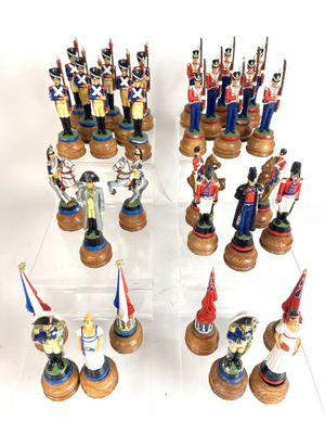 de nombreux petits soldats exposés