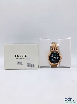 Montre connectée Fossil, boîtier en acier inoxydable couleur or rose avec cadran noir