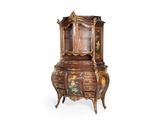 une image représentant une armoire ornée d'un tableau