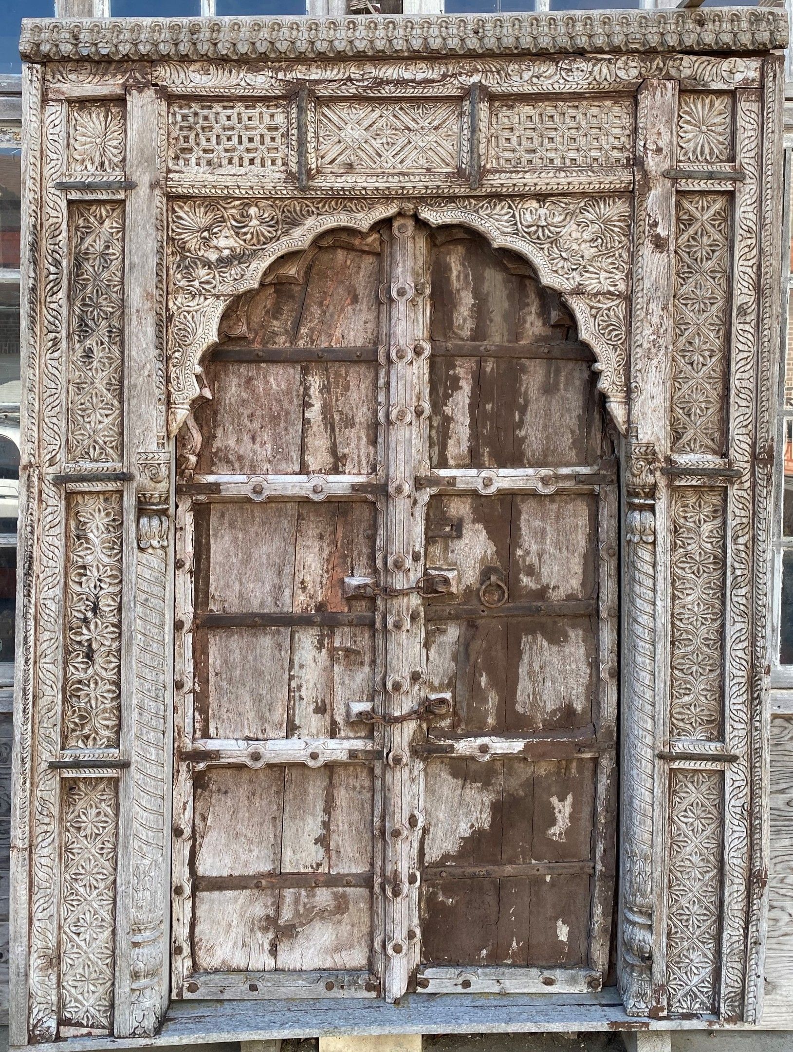 Objets d'art & Curiosités