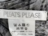 an image of a label on a piece of clothing that says place