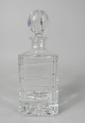 Carafe à Whisky à base carrée. H 26cm.