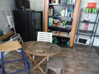 2 Sièges, armoire, table de jardin, réfrigérateur top FIRSTL…