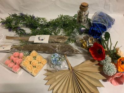 Expédition obligatoire - Lot de décoration composé de fleurs…