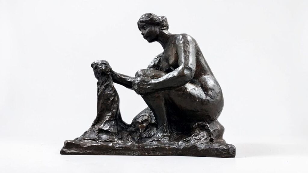 Auguste Renoir La Laveuse Accroupie Bronze Patine Nuancée 24 cm