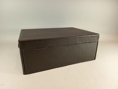 Boîte à cigares en cuir de cerf couleur bronze et intérieur …
