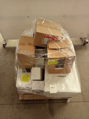 Lot de 22 articles luminaires comprenant : des plafonniers, … - Photo 1