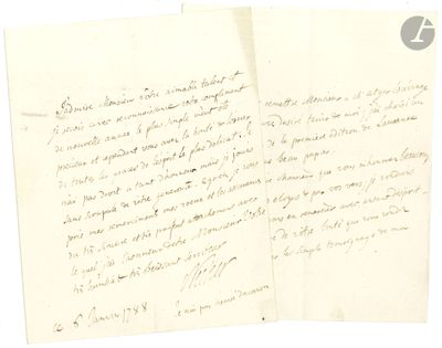 une vieille lettre manuscrite d'un homme tenant un morceau de papier sur lequel figurent des mots