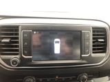 a picture of a car radio in the dash of a car