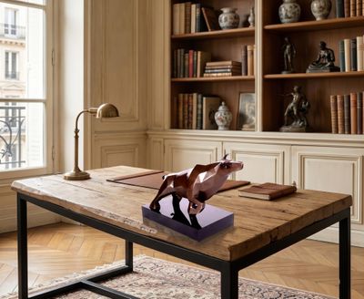 Art Moderne : Bronze animalier figurant un taureau stylisé, …