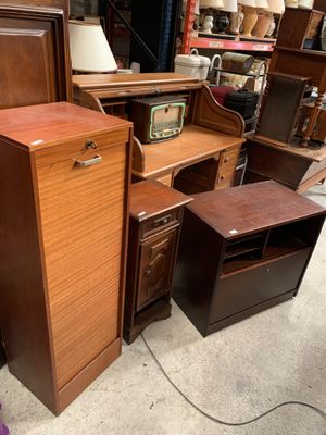 Lot de 3 meubles : classeur, table de chevet et meuble d'app…