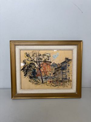 une image représentant un tableau d'un bâtiment avec un arbre devant