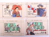 quatre cartes postales avec différentes illustrations d'une femme jouant de l'accordéon