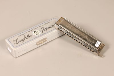 Harmonica chromatique en Do de marque HOHNER, modèle "Larry … - Photo 1
