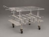 Chariot roulant en plexiglas et métal Vers 1970 Haut. (photo 2)