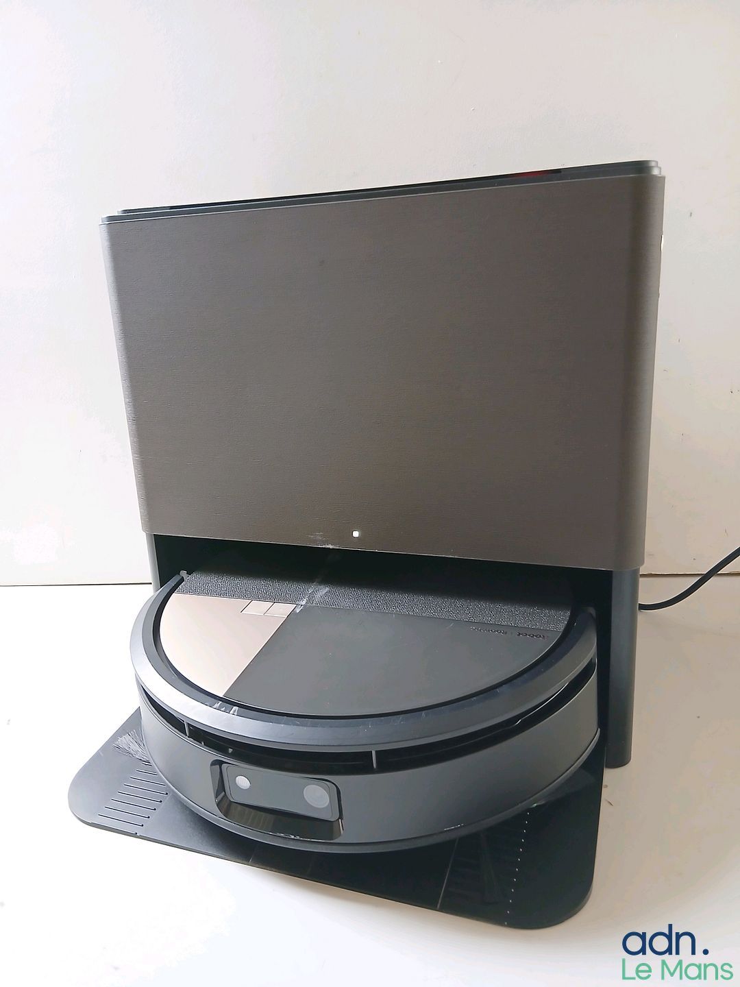 Robot aspirateur laveur IROBOT Roomba Max 705 Combo - Retour client vendu en l'état, sans garantie aucune - Test d'al...