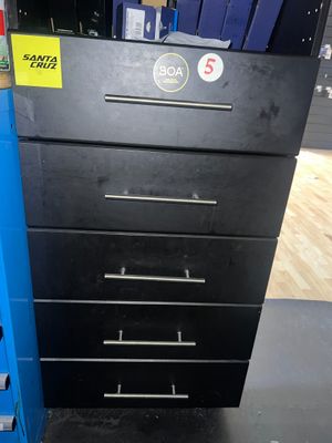 1 Meuble de rangement à casiers, ouvrant par 1 abattant et 5…