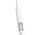 gros plan d'un aspirateur sur fond blanc