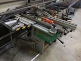 une photo d'un atelier d'usinage où se trouvent de nombreuses machines