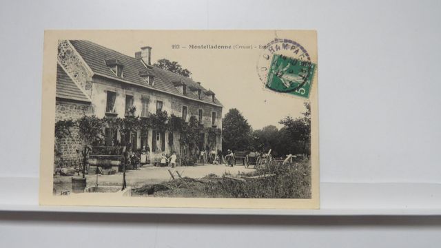 Champagnat : Montelladonne. Entrée du Village (HM 223). TBE. Cart...