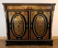 Buffet à hauteur d'appui en marqueterie dite Boulle ouvrant …