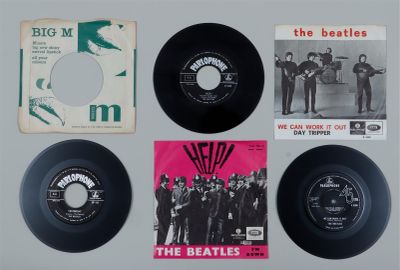 la collection de disques des Beatles, comprenant l'album des Beatles, l'album des Beatles, l'album des Beatles, l'album des Beatles et l'album des Beatles