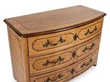 image d'une commode en bois sur fond blanc