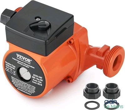 un gros plan d'un compteur d'eau orange muni d'une vanne noire