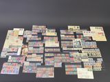 une vaste collection de timbres provenant du monde entier