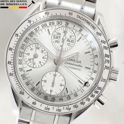 une image d'une montre en gros plan sur fond blanc