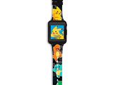un gros plan d'une montre-bracelet ornée de personnages Pokémon