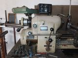 a machine that is sitting on a table in a room