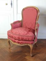 BERGERE en hêtre mouluré et sculpté à dossier cintré, les su… (photo 2)