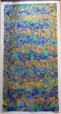 peinture abstraite dans un cadre blanc accrochée à un mur