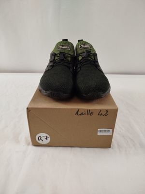 nike air prestoe flyknit olive green