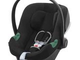un siège auto pour bébé muni d'une poignée
