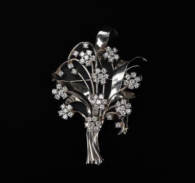 Broche, platine et diamants Broche au bouquet de fleurs, pla…