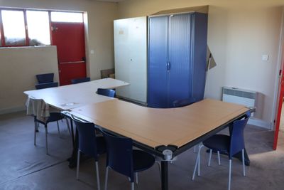 Ensemble de biens mobiliers comprenant :