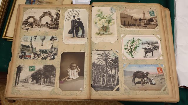 Album de cartes postales anciennes et semi-modernes
