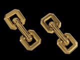 deux paires de boutons de manchette dorés à maillons carrés