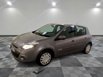 CLIO III DCI 70 115G ECO2 DYNAMIQUE TOMTOM - GO - …