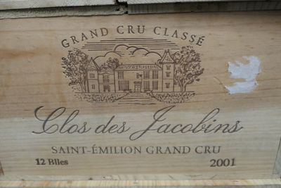 12 Clos des Jacobins, St Emilion Grand Cru, 2001, caisse boi…