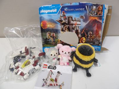 Lot composé de 3 peluches, d'un légo Star Wars (ensemble 754… - Photo 1