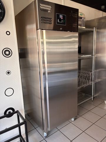 Chambre froide inox positive L2G BM de 2023. Frais en sus 14.28%....