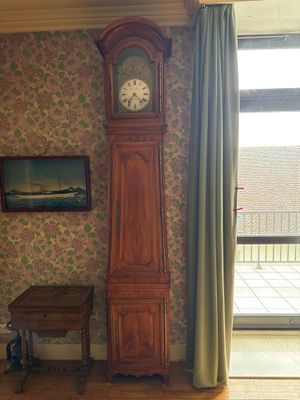 HORLOGE COMTOISE avec caisse en bois, poids et mouvement sig…