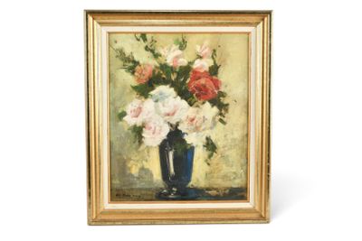 une peinture de fleurs dans un vase bleu sur une table