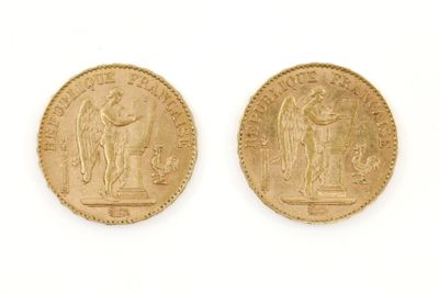 deux souverains d'or, dont l'un est orné d'une statue et l'autre est une statue